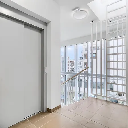 Exclusive - 2 Seperate Bedroom 5 Star *****